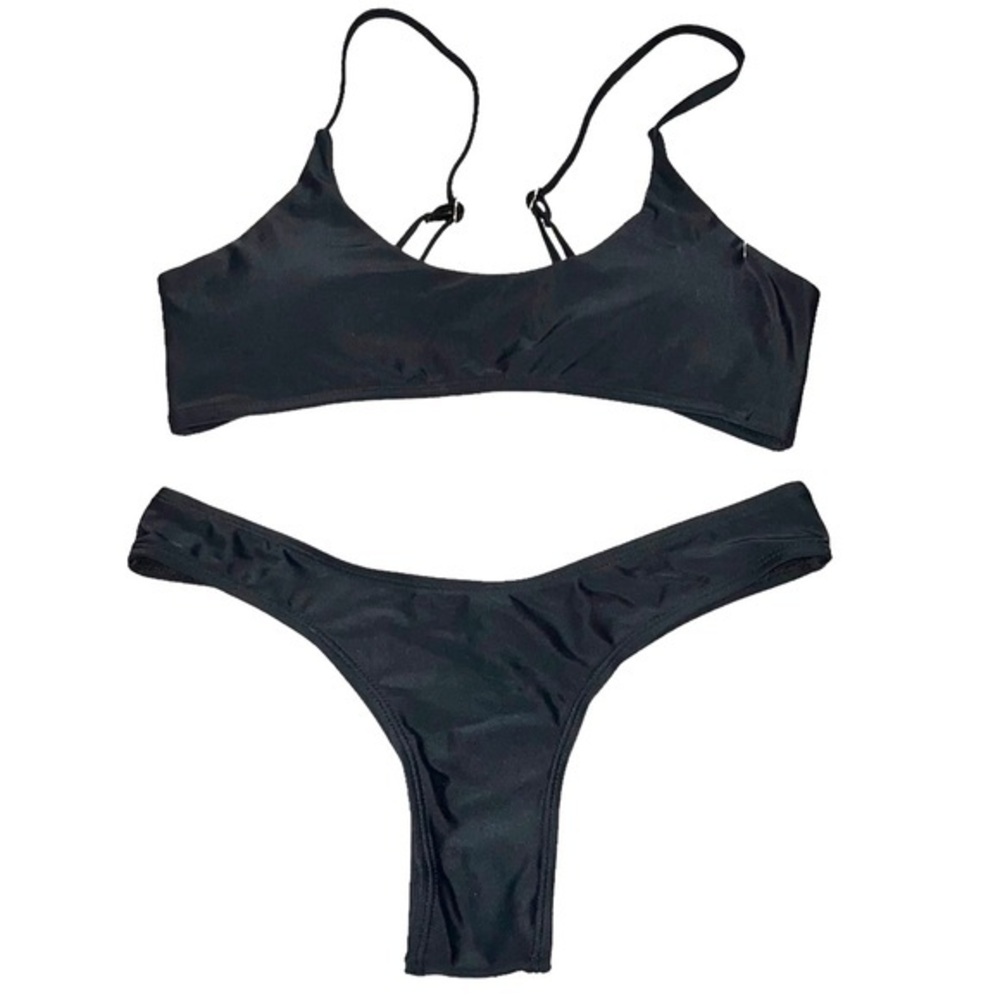 Unbranded size M black 2 piece bikini w thong bottoms and adjustable padded top